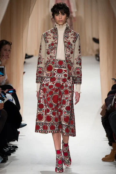Look 4